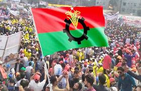 নয়াপল্টনে বিএনপির নেতাকর্মীদের ঢল