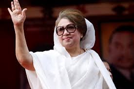 খালেদা জিয়াকে স্বাগত জানাতে স্লোগানে মুখর রাজপথ