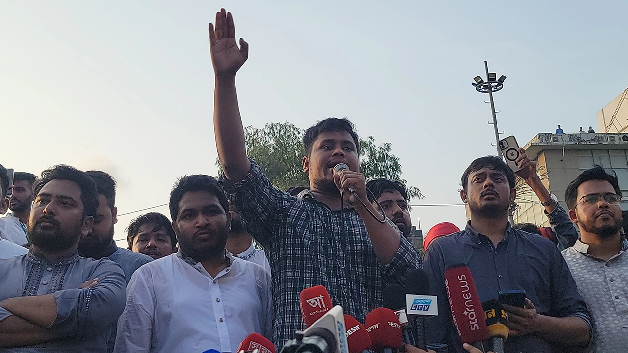 আওয়ামী লীগ ডেড লিস্টে :হাসনাত আব্দুল্লাহ