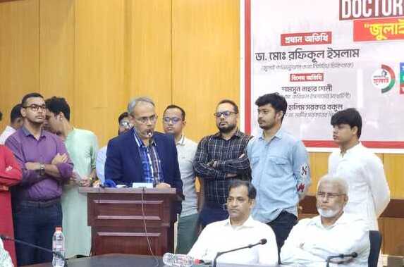 হত্যার ছবি মিডিয়াতে এসেছে ডাক্তারদের কারনে :ডা. রফিক