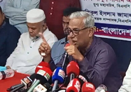 ষড়যন্ত্র শেষ হয়নি, দিল্লিতে বসে ষড়যন্ত্র করছে:ফারুক