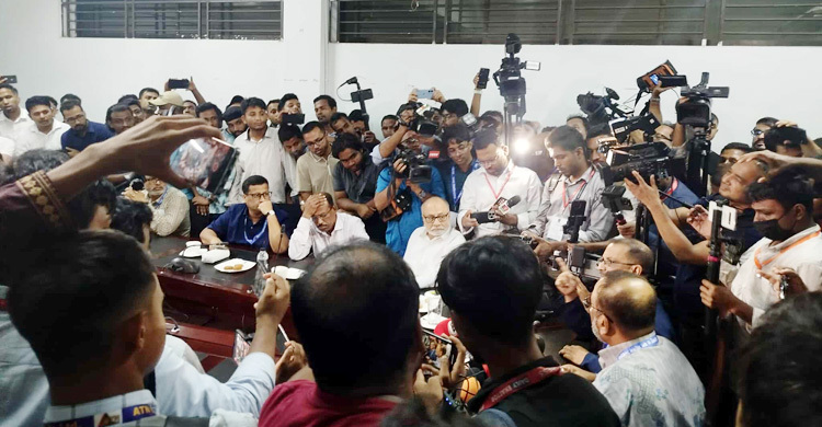 ঢাবি ভিসিকে ‘জামায়াতি প্রশাসন’:ছাত্রদল