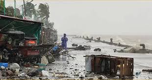 সুপার টাইফুনের আঘাত, আশ্রয়কেন্দ্রও প্লাবিত