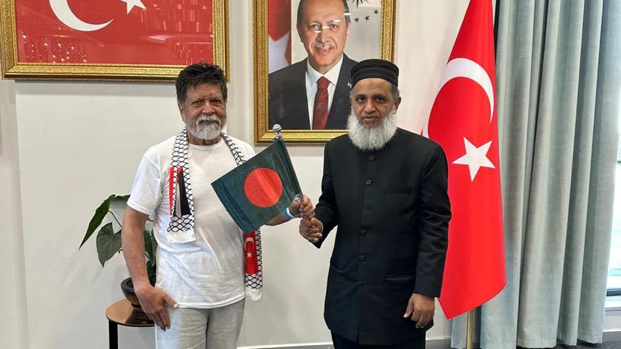 ইসরায়েল থেকে মুক্তি পেয়ে তুরস্কে শহিদুল আলম