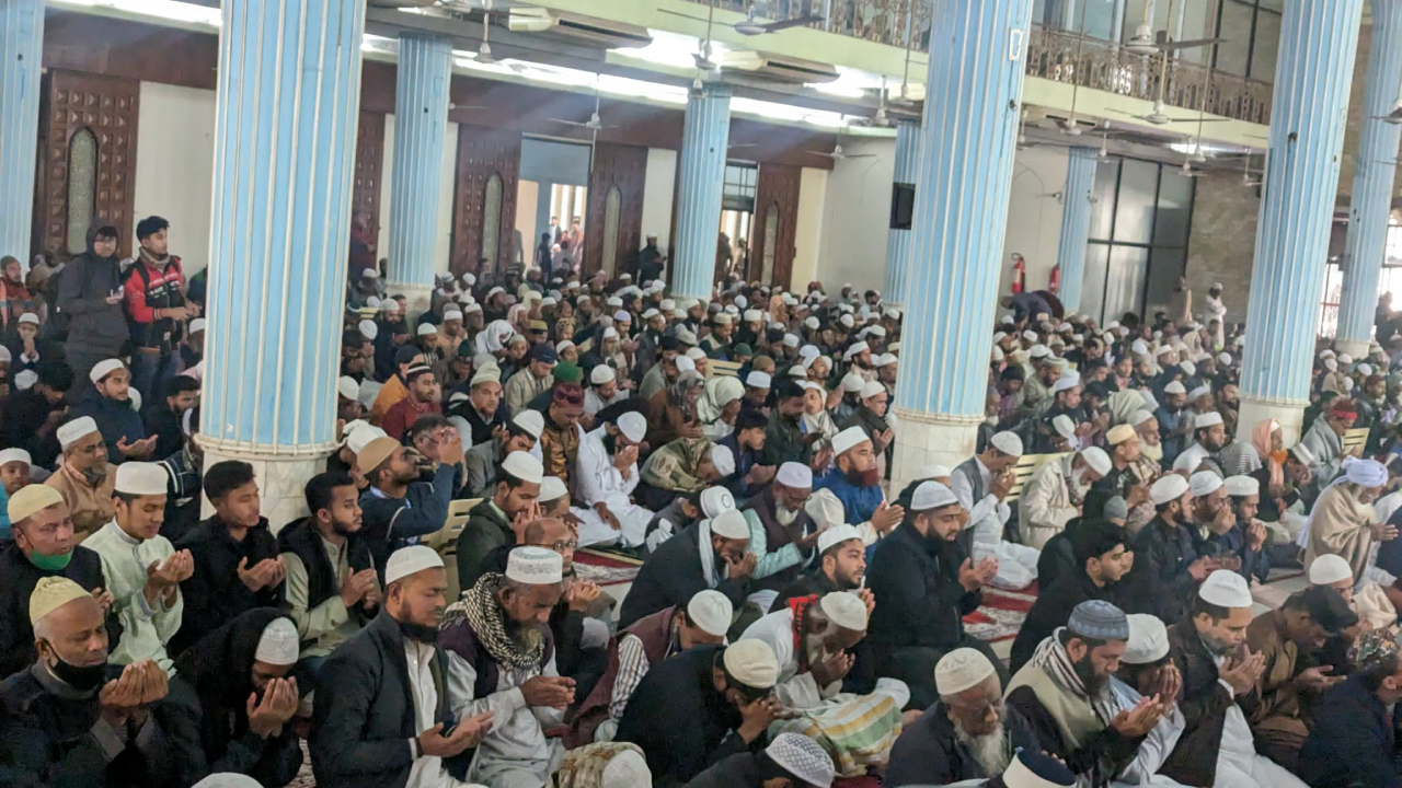 খালেদা জিয়ার রুহের মাগফিরাত কামনায় দোয়া